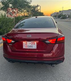 نيسان ألتيما